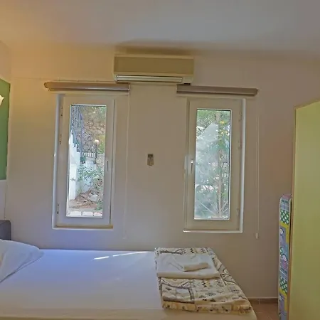 Mola 2 Apartment *
